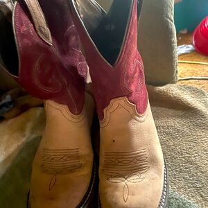 Ariat size 10b boots